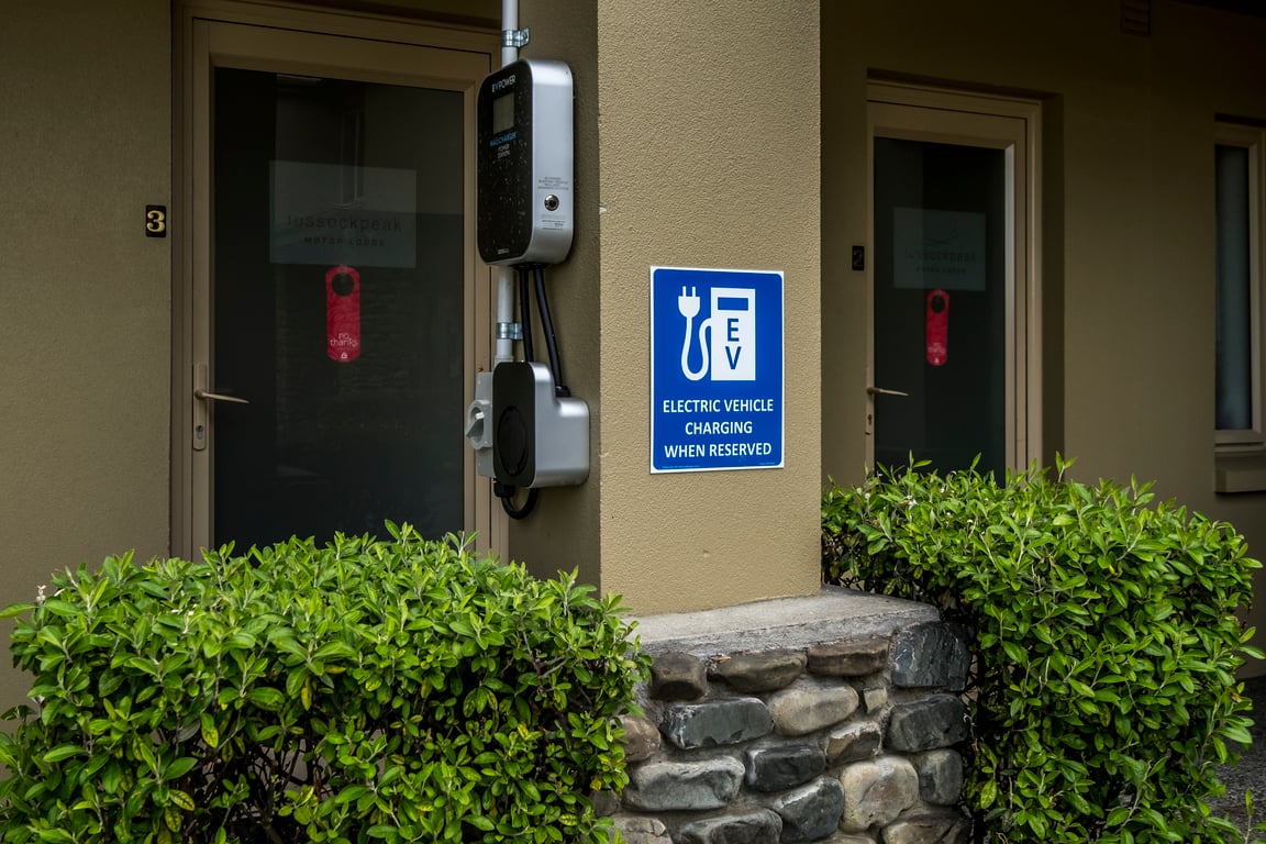 Upper Level 2 Bedroom King