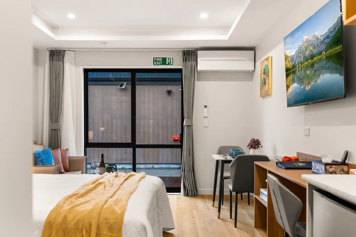 New stylish 1bedroom premium studio/UnitC