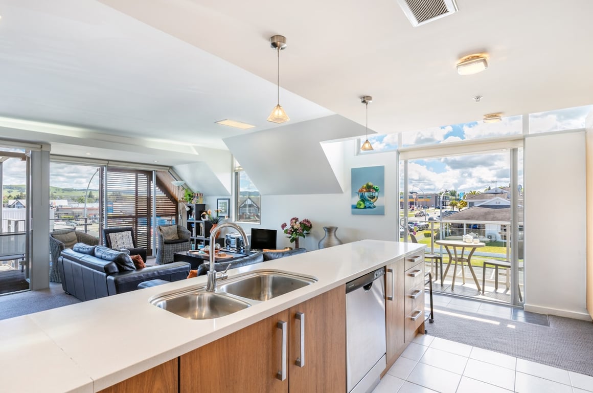 Apartment 19 - Spacious Central & Stylish