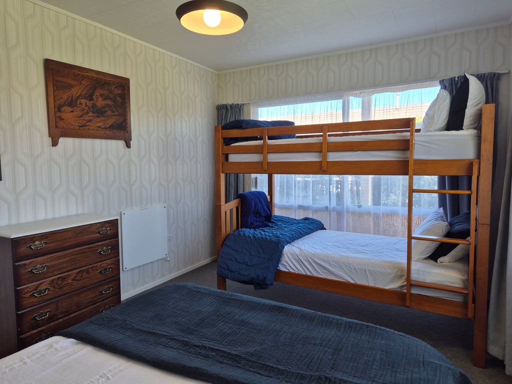 The Golders Getaway: Spa, Views & Space