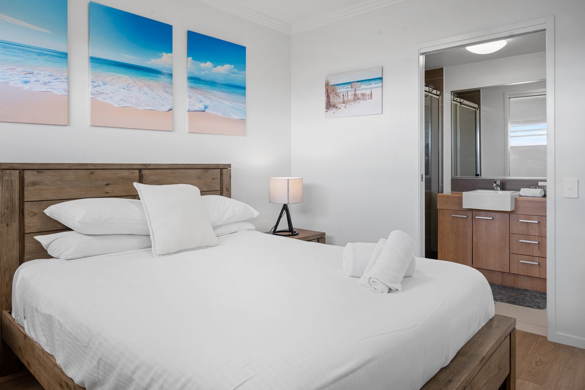 Broadwater 1 Bed Apartment