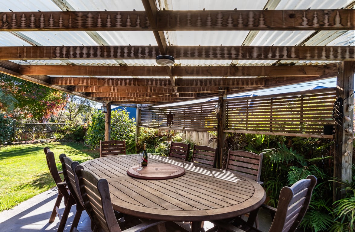 The Umpires Retreat - Quiet Home In Acacia Bay