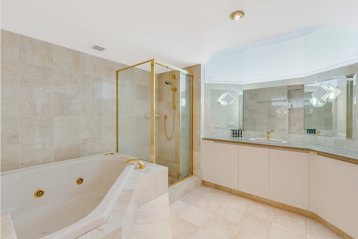 3 Bedroom Sub Penthouse Apartment