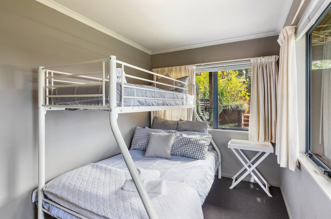 Acacia Bay Getaway - Spacious Family Living