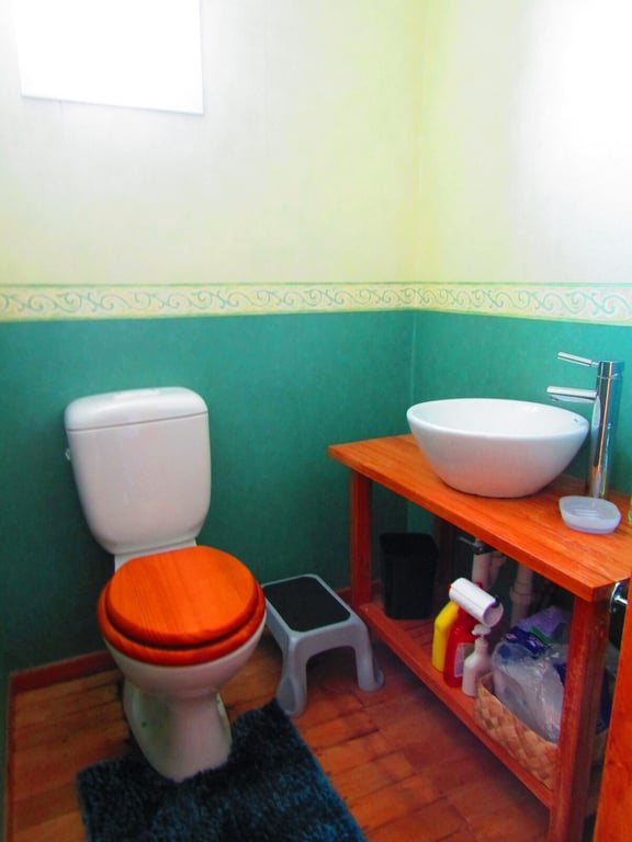 Large Family Home Close To The Lake & Has Wifi