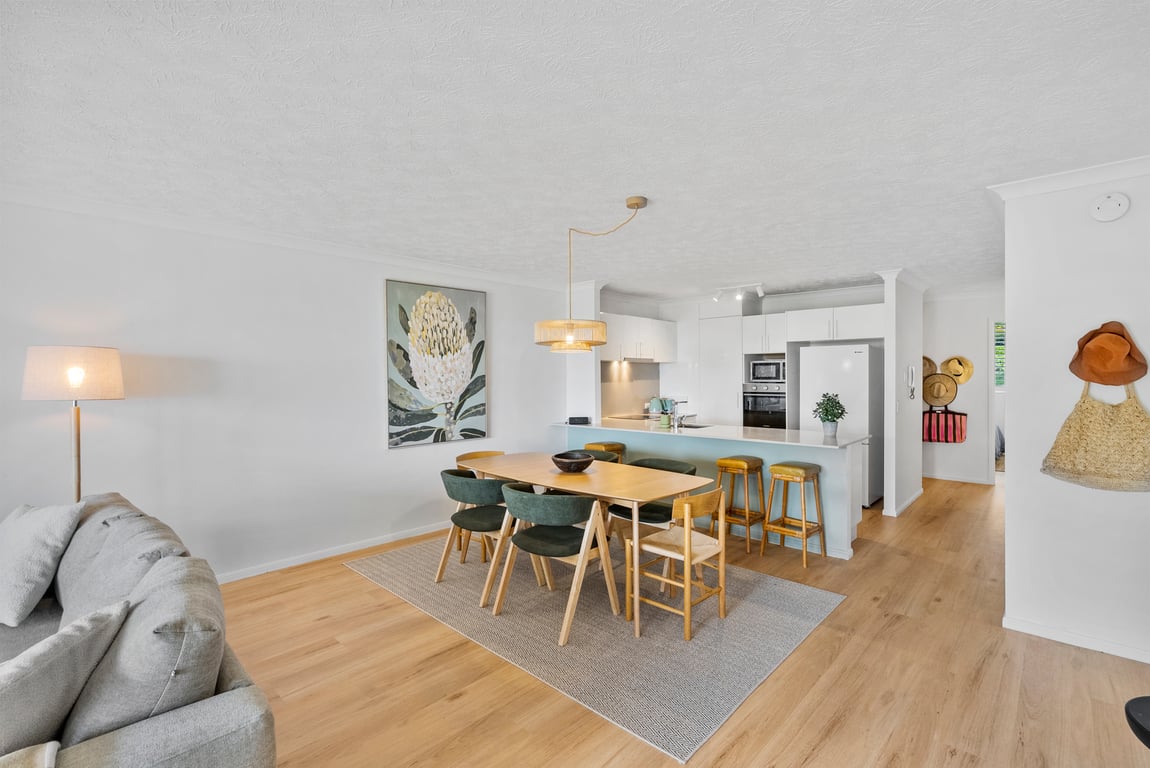 3 Bedroom Apartment - (2 Queen/2 single)