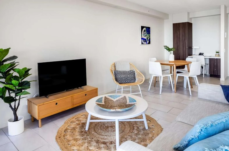 2 Bedroom Studio Apartment