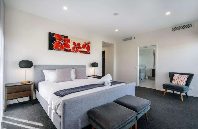 3 Bedroom Skyroom Apartment