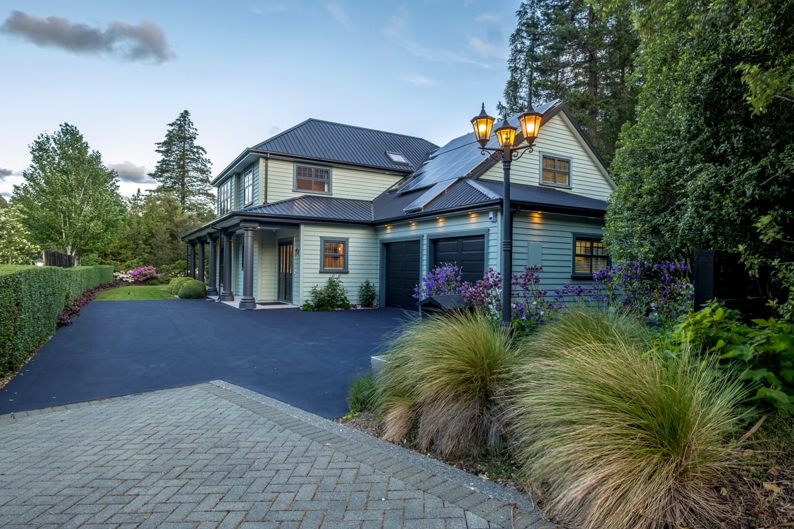 Fontainebleau Luxury Retreat