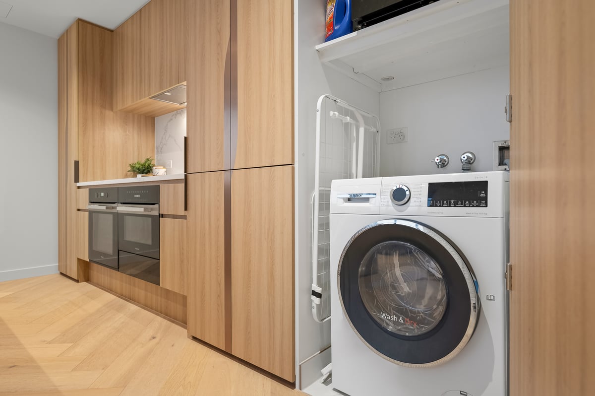 Stupendous CBD and Garden View Home! 2 Bedrooms | 2 Bathrooms | Free Parking