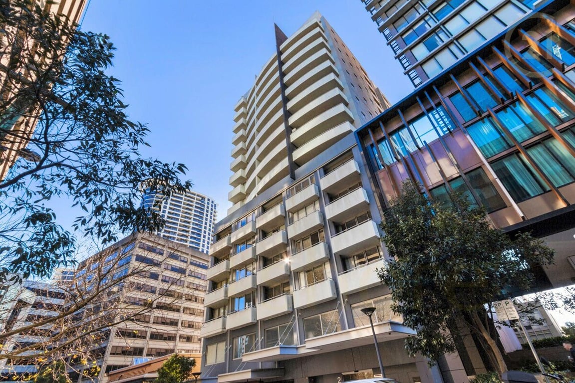 LN409 - St Leonards Comfort | Close To Shops & Transport