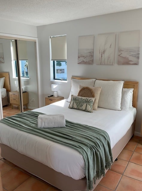 One Bedroom Boardwalk & Ocean View Apartment