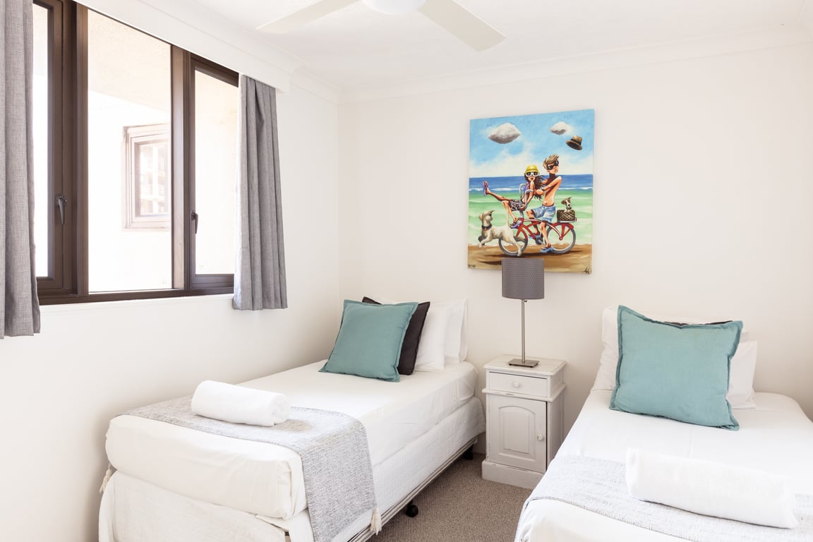 	 Town House 07- Ground level 2 Bedroom 2 Story Townhouse Superior