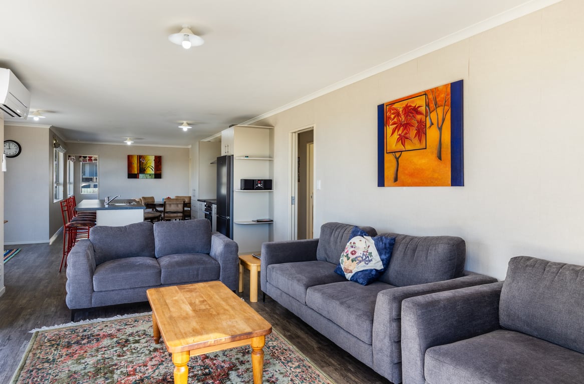 Shera Street Cosy - Great Location Includes Wi-Fi