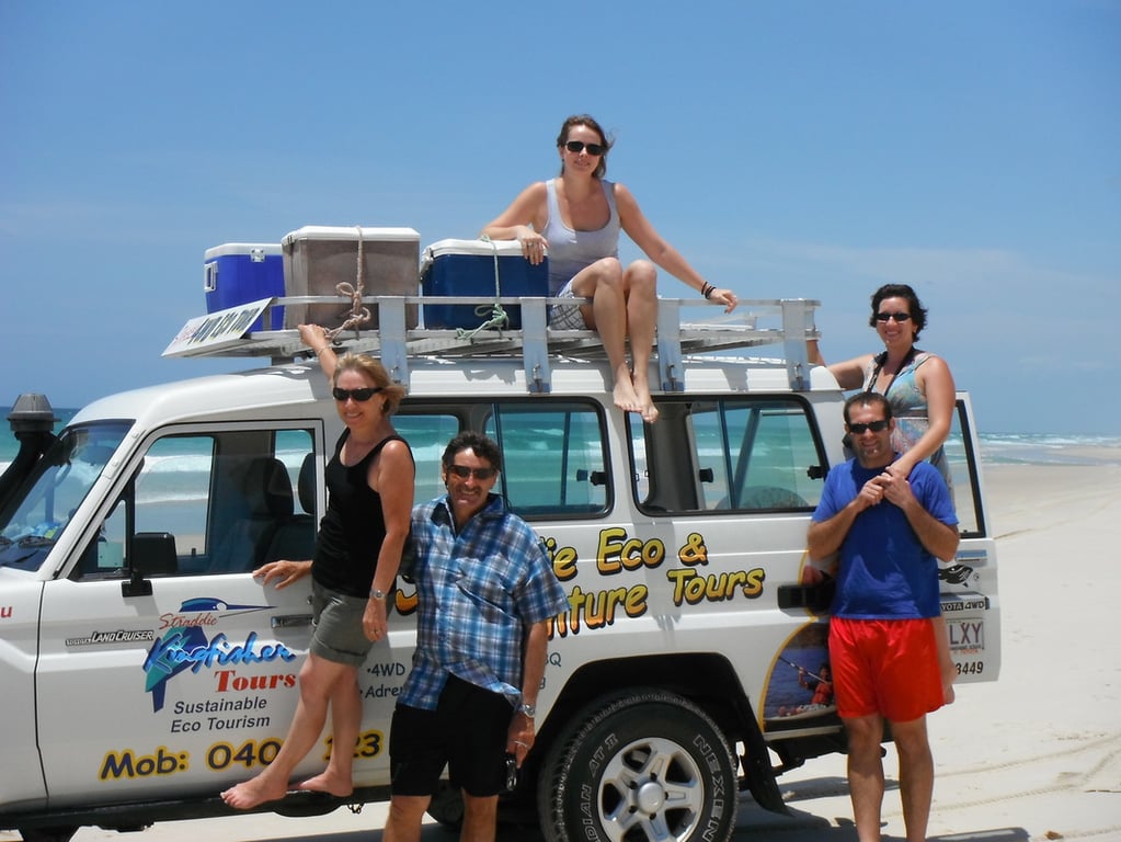 Straddie Kingfisher Tours