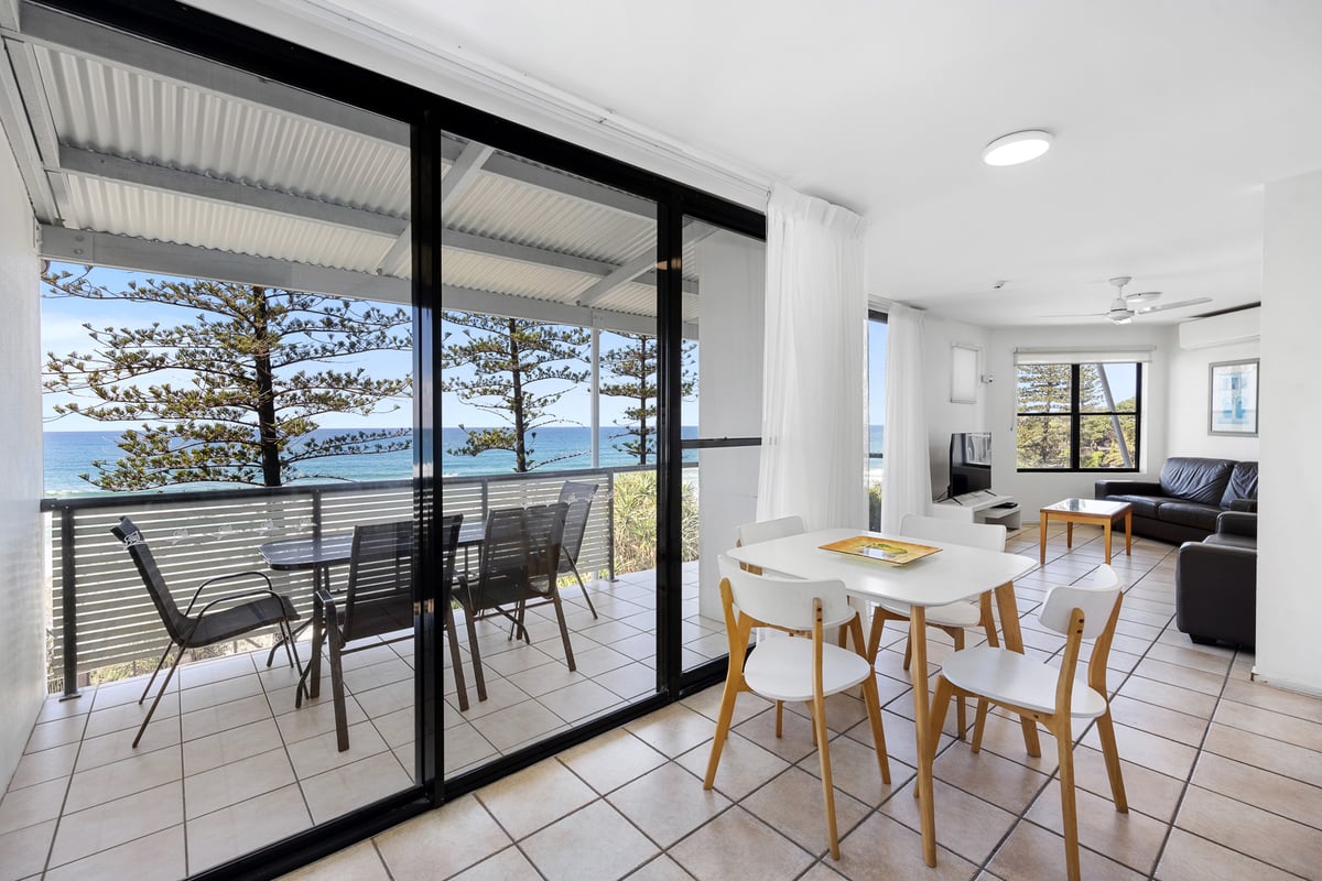 2 Bedroom Apartment Beachfront