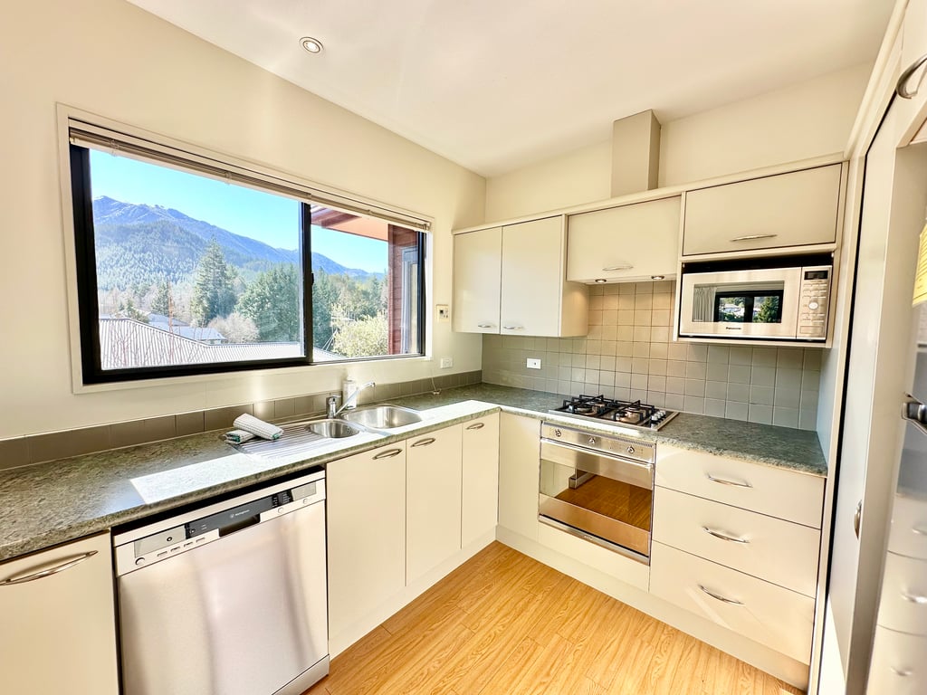 10 Forest View Close