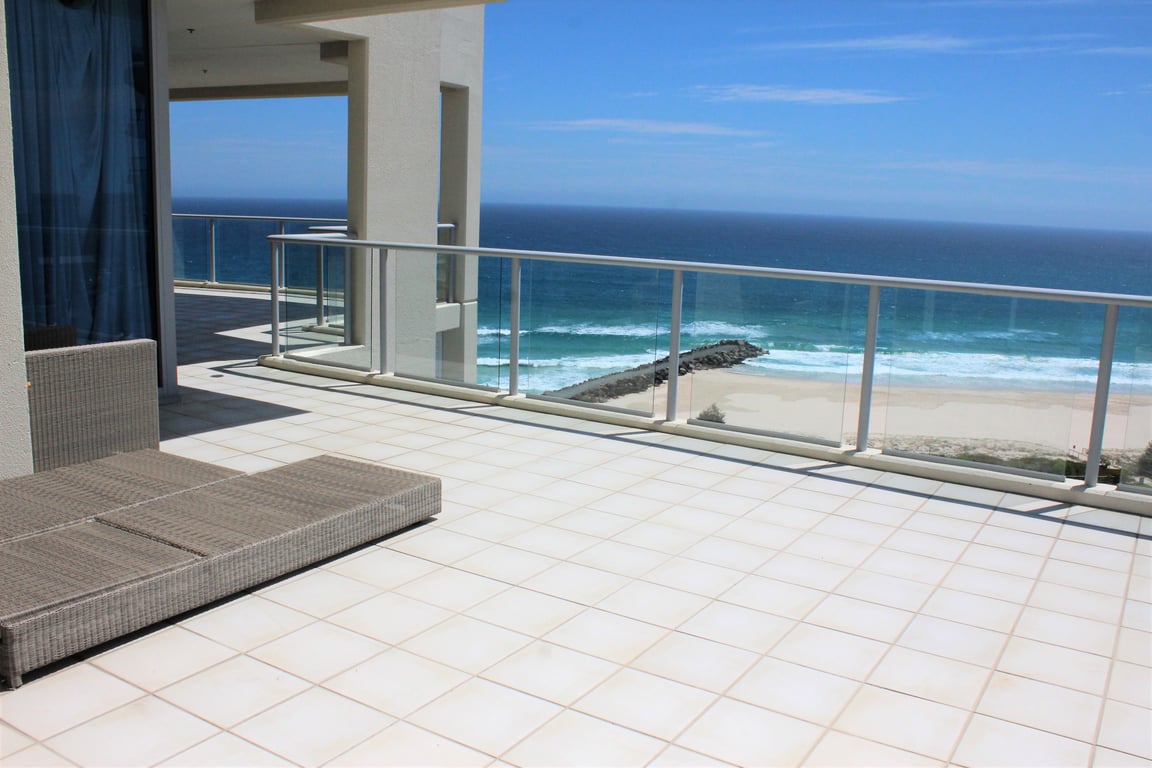 Contemporary Beachfront Apartments in Coolangatta