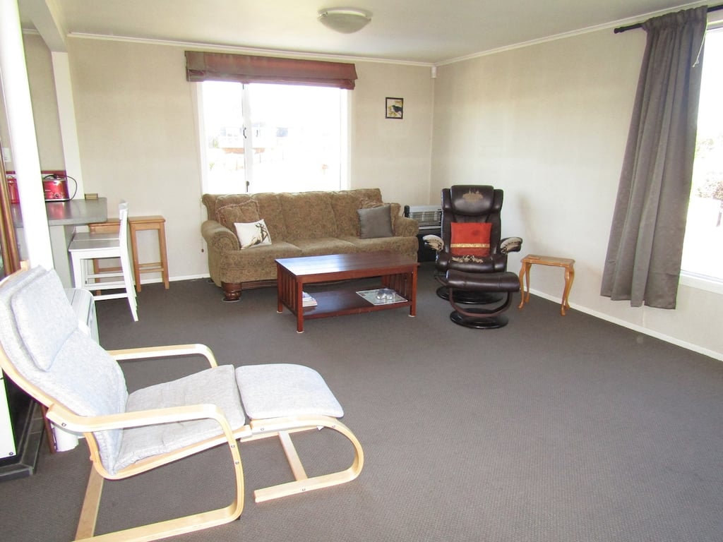 Large Family Home Close To The Lake & Has Wifi
