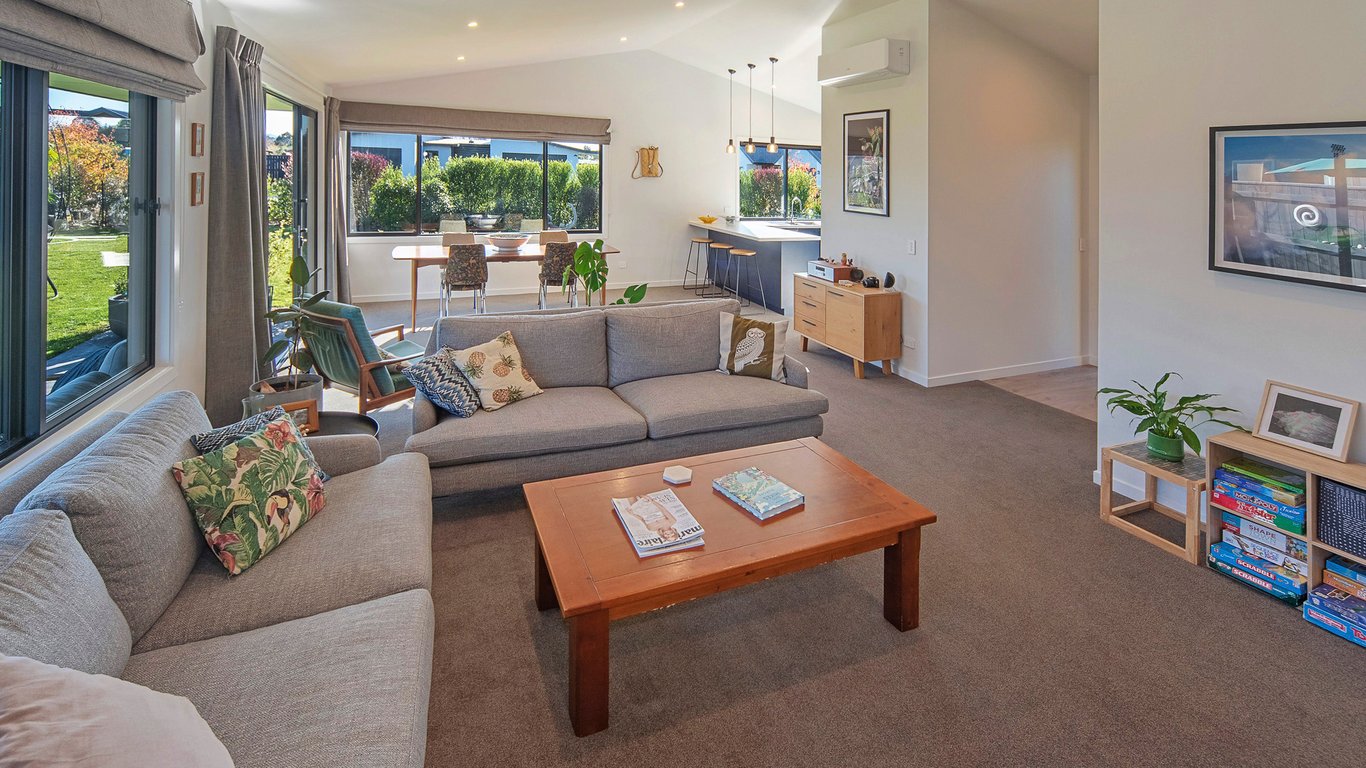 Modern Mapua Holiday Home