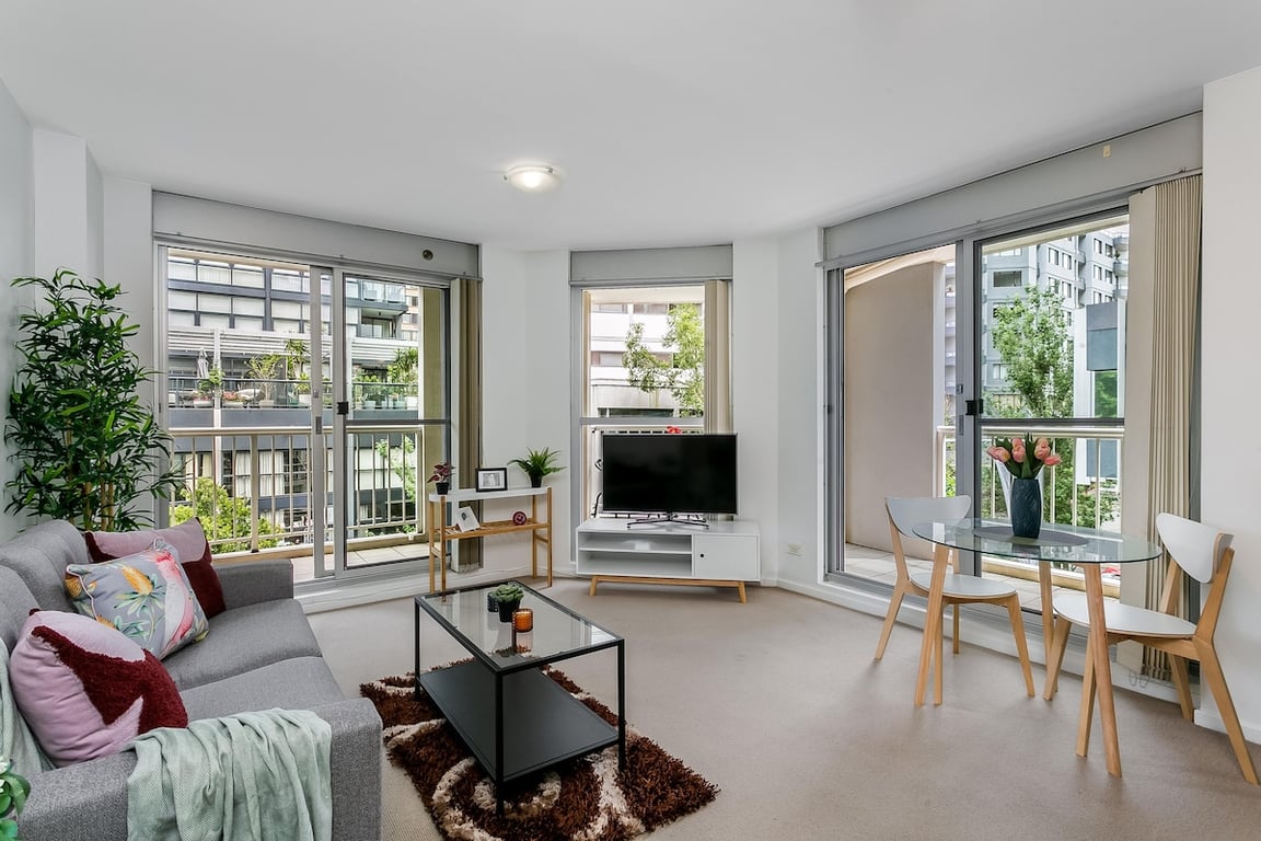 SHL28 - Surry Hills Secret | Convenient Relaxed Living