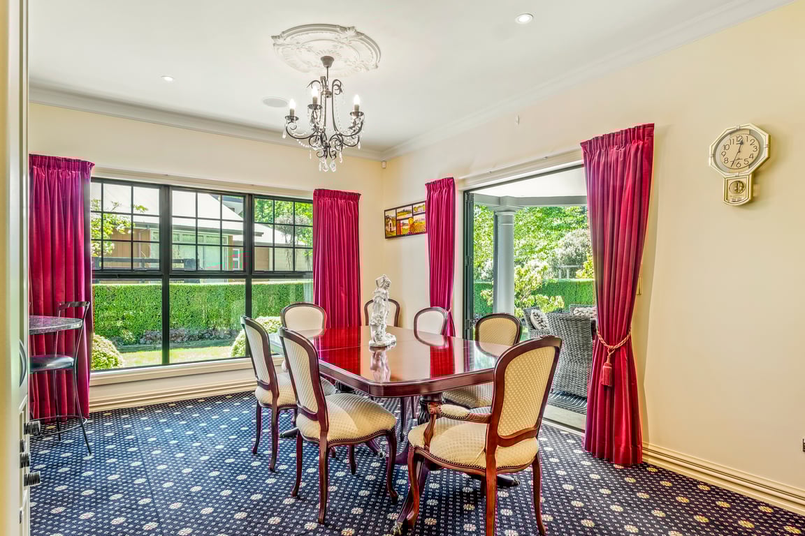 Fontainebleau Luxury Retreat