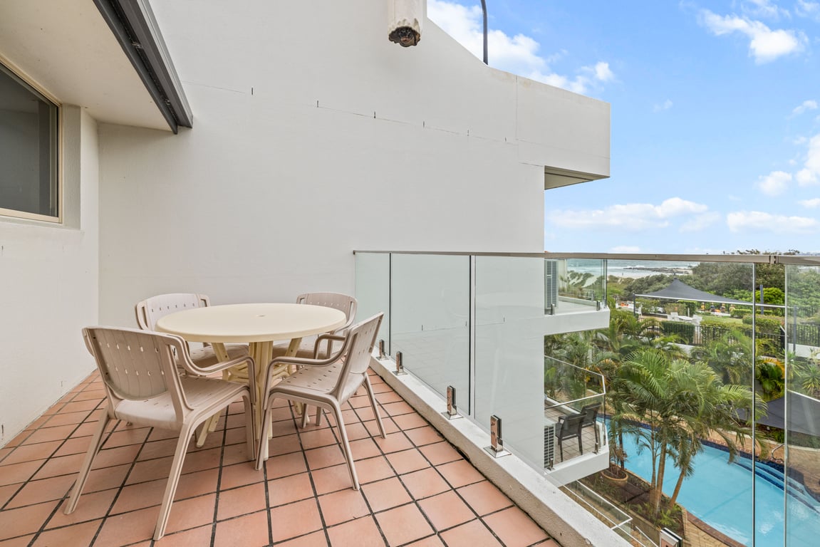 2 Bedroom Pool and Ocean Views- Unit 21 with A/C