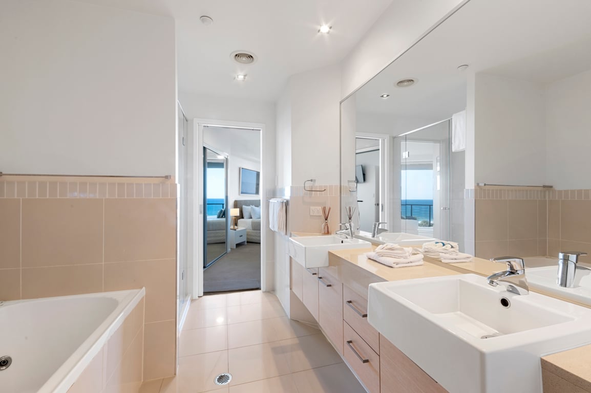 2 Bedroom Ocean View Apartment