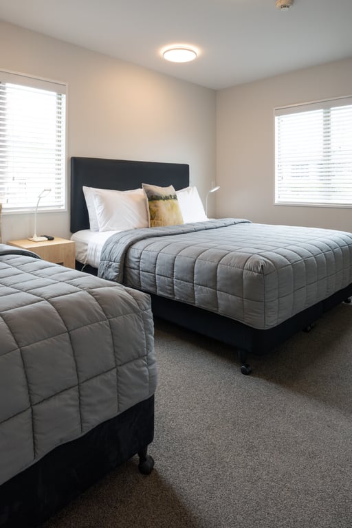 Upper Level 2 Bedroom King