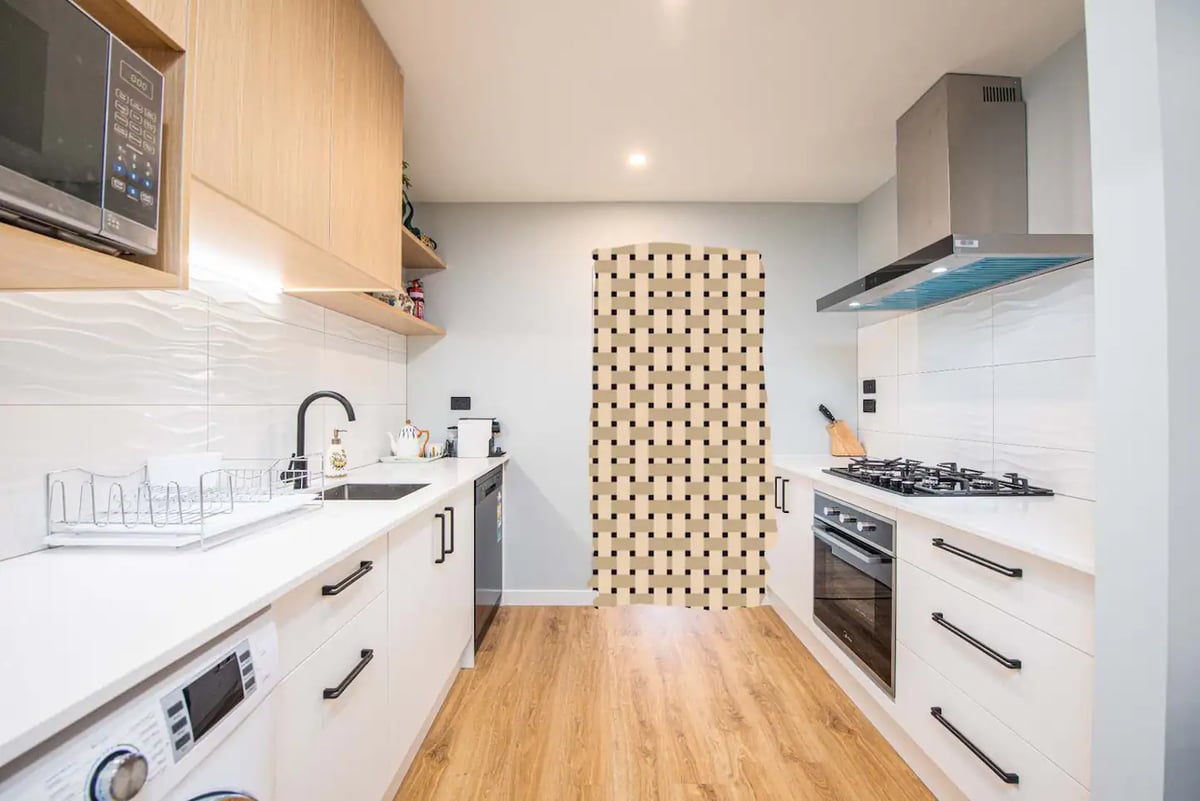 New, family friendly warm unit, free parking