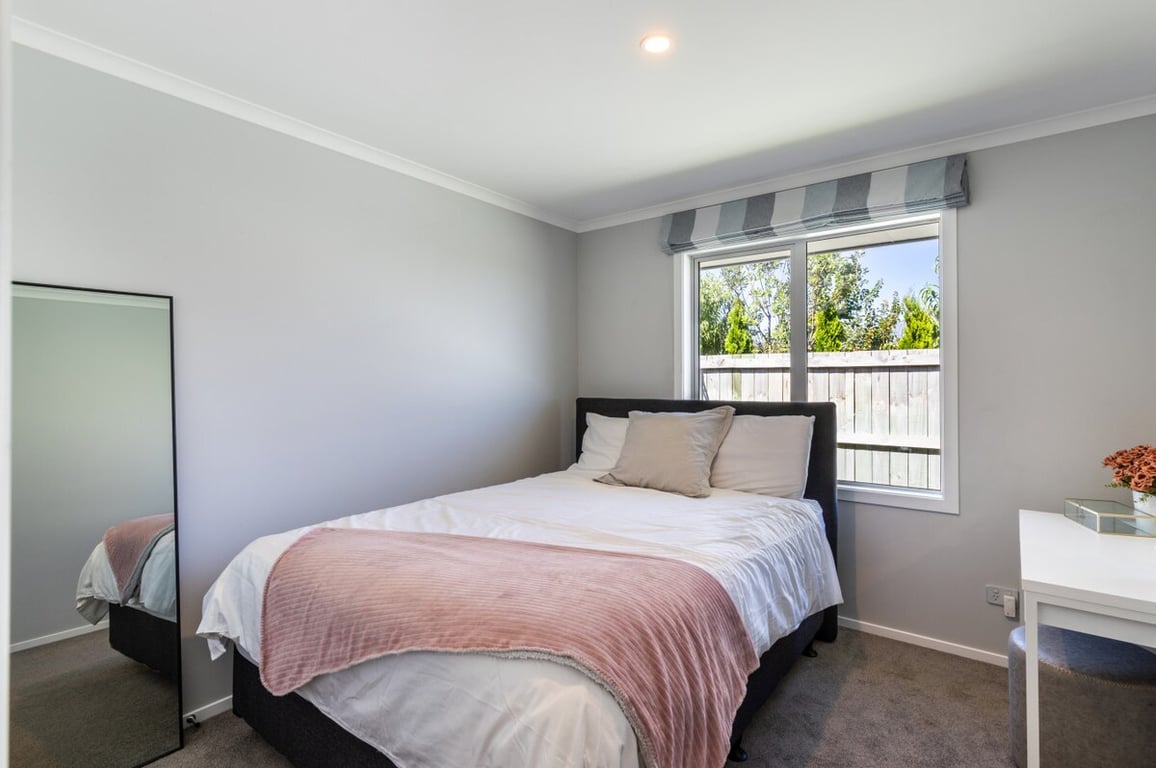 Parkside On Puna - A Modern Family Home Beside The Park