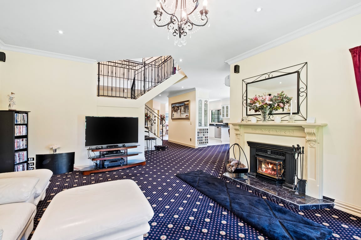 Fontainebleau Luxury Retreat