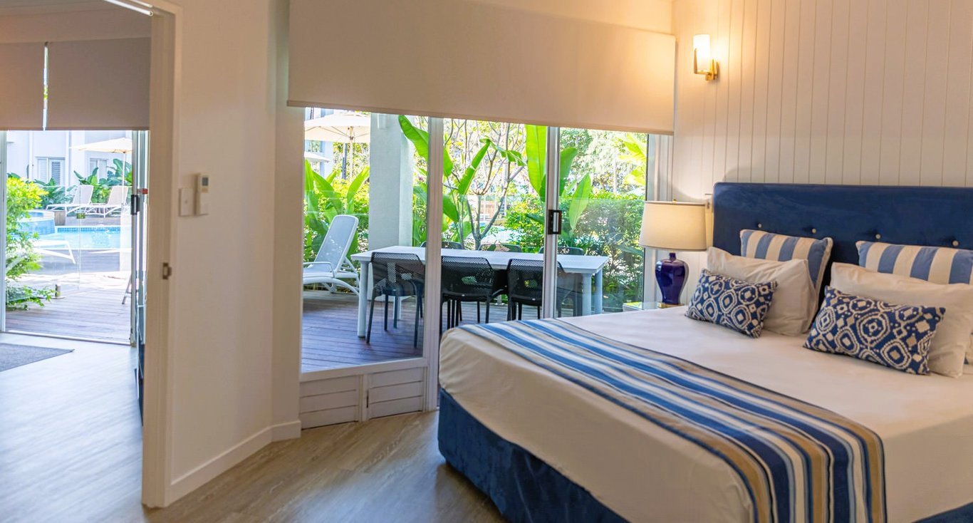 2 Bedroom LUXE Pool Deck Apartment