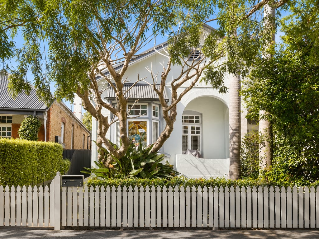 BOND7 – Mosman Magic | Pet-Friendly Home Near Balmoral Beach