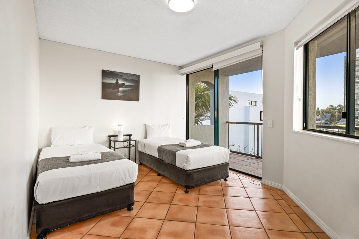 Standard 2 Bedroom Waterfront Rooftop