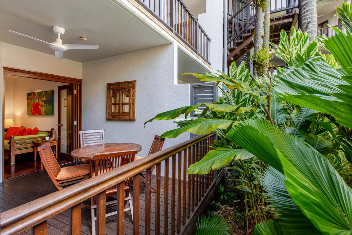 Deluxe King Garden View Apartment 