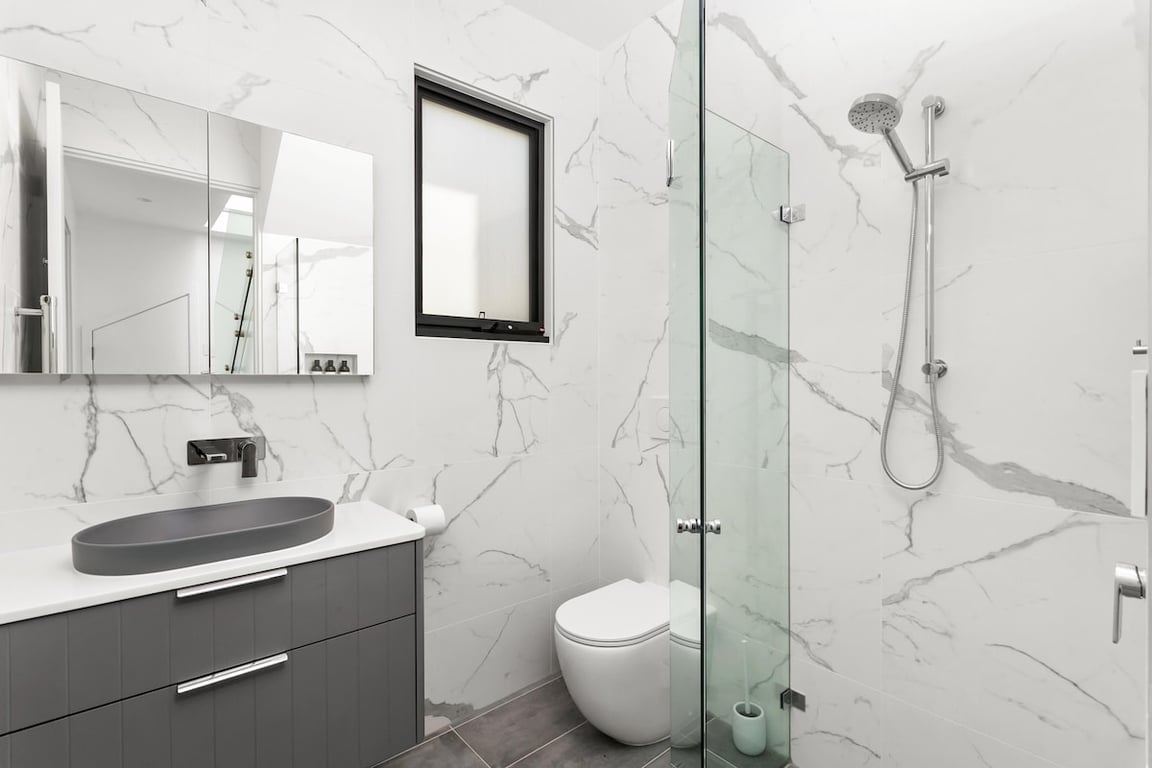 TOB14 - Cremorne Comfort | Sunlit Terrace With Leafy Views