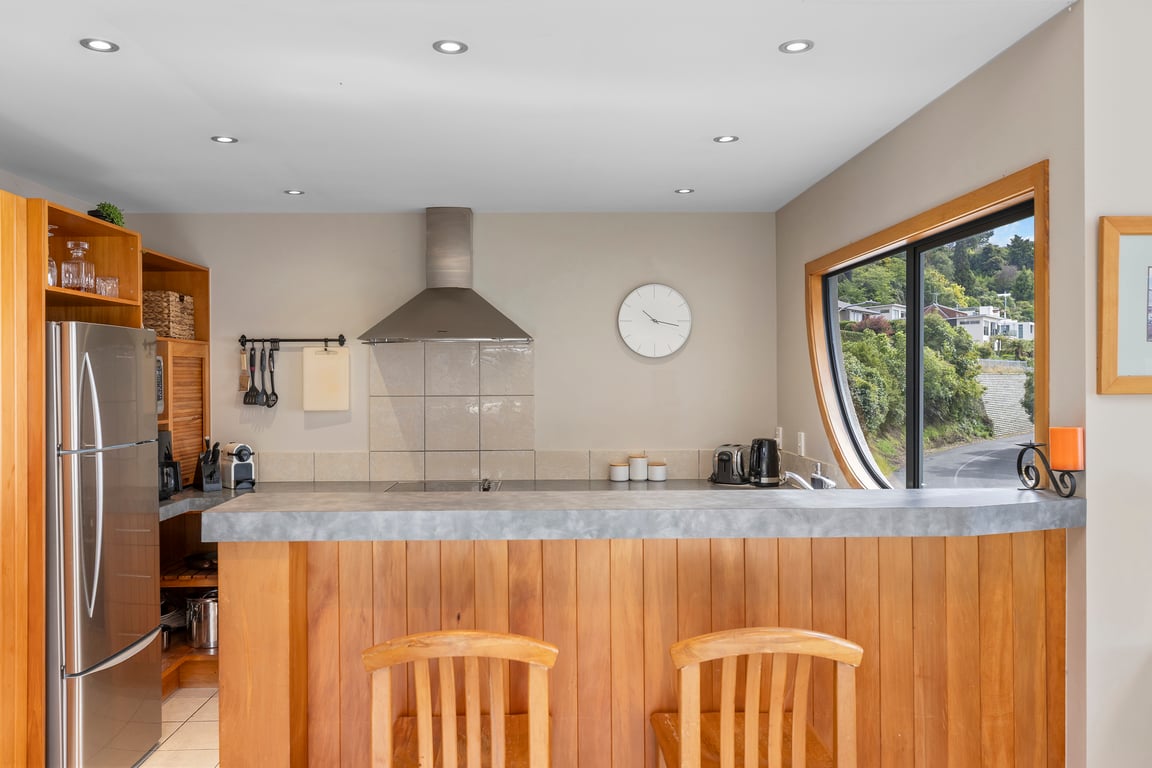Acacia Bay, Lakeside Retreat