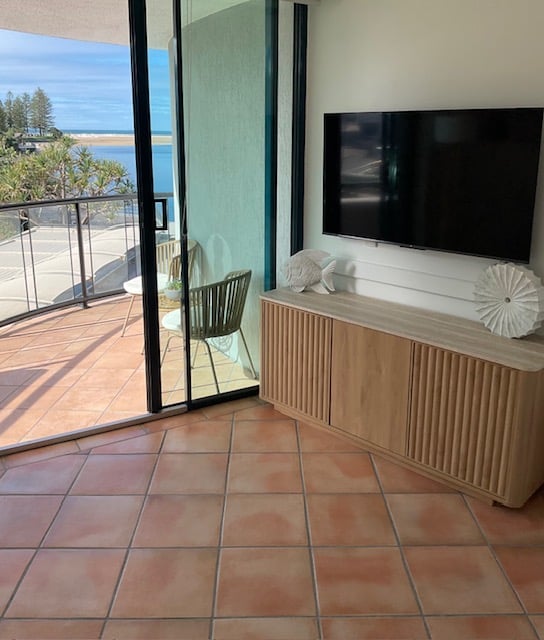 One Bedroom Boardwalk & Ocean View Apartment