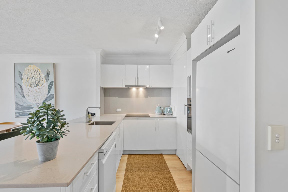 2 Bedroom Apartment - (1 Queen/2 Single)