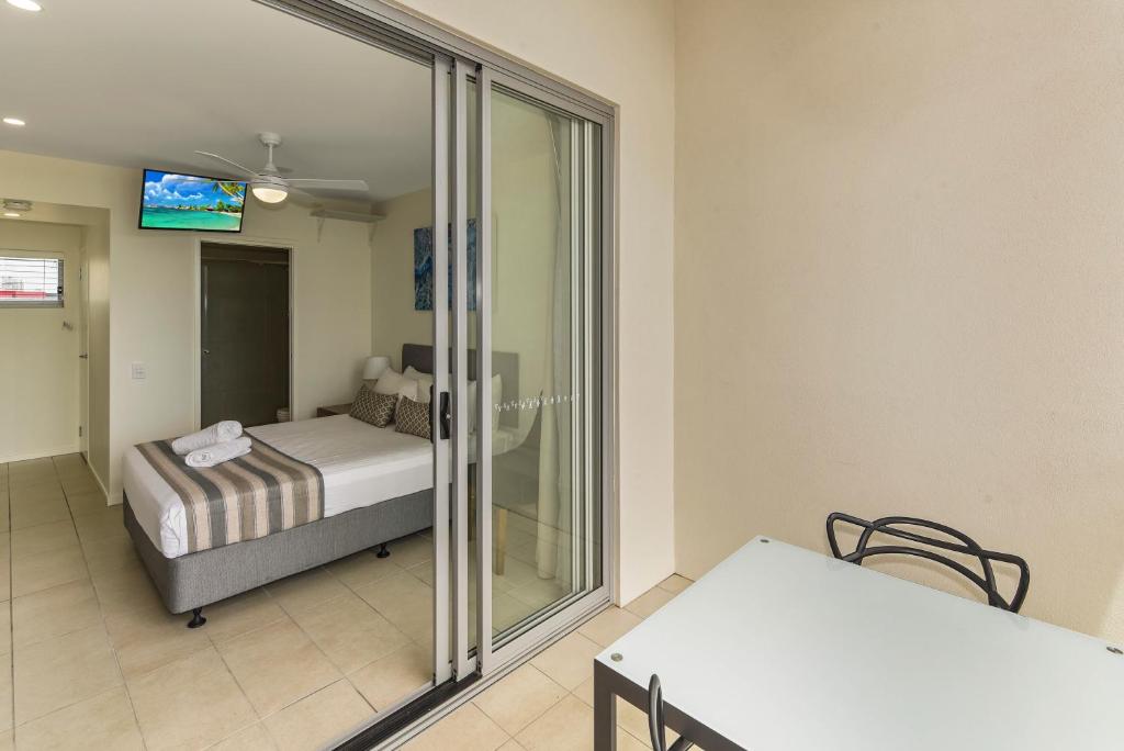 Studio Apartment with Balcony (lakeview on request)