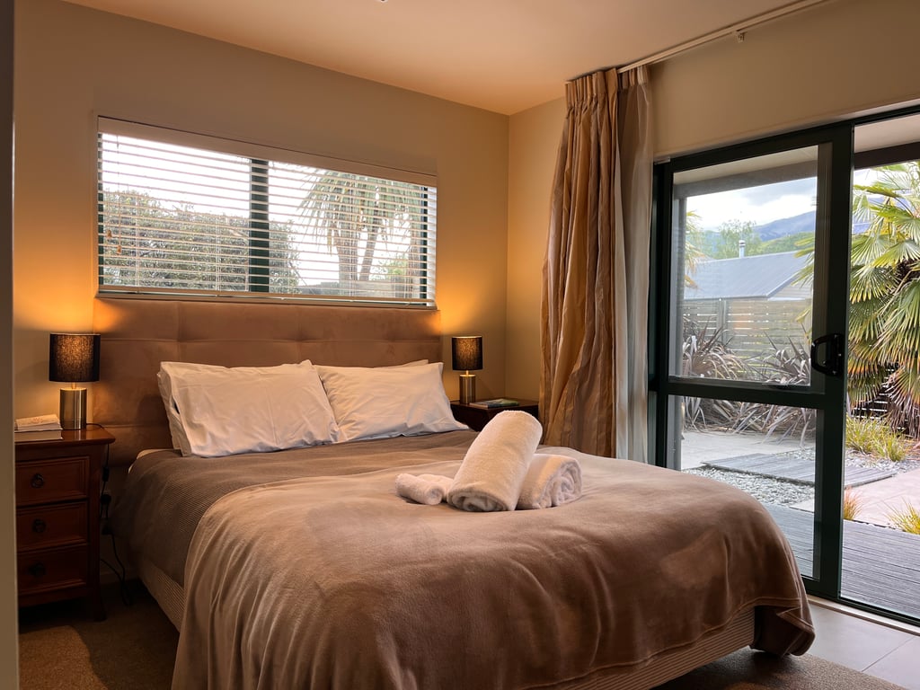 Sunny Family Retreat 