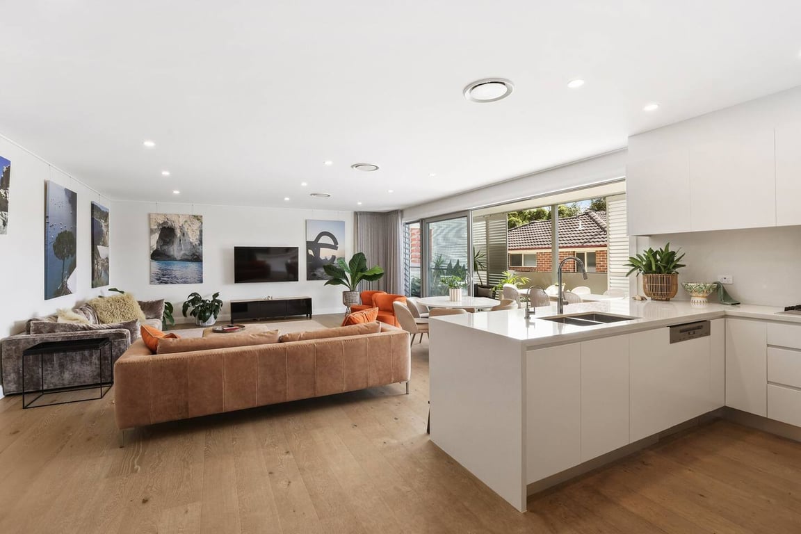 FOAM6 - Newport Nest | Bright Coastal Living Steps To The Beach