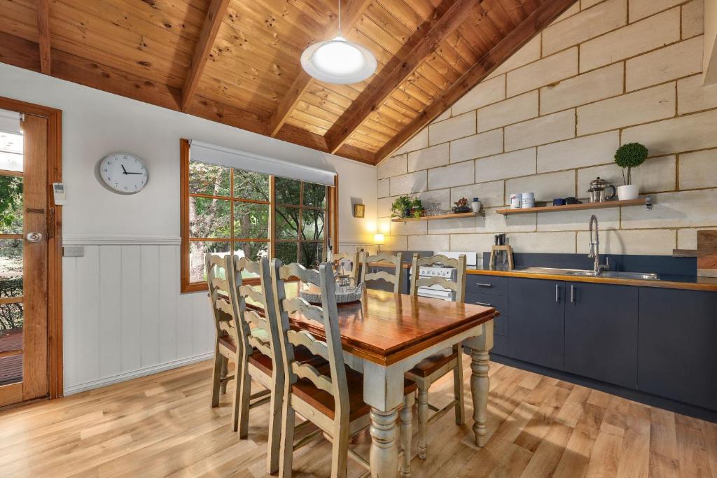 Jamieson Cottages - All Four