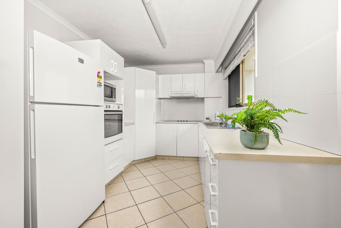 2 Bedroom Pool and Ocean Views- Unit 21 with A/C