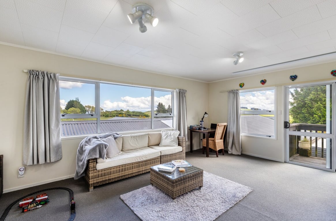 Whakaroa Retreat - Spacious Garden Getaway Near Taupo