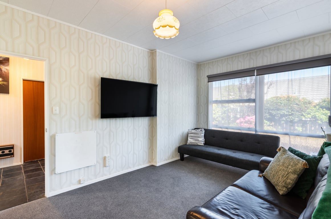 The Golders Getaway: Space for 2 families