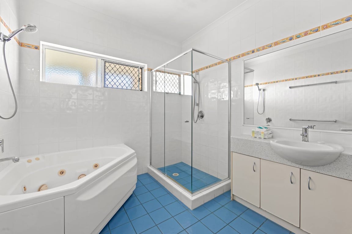 2 Bedroom Pool Access