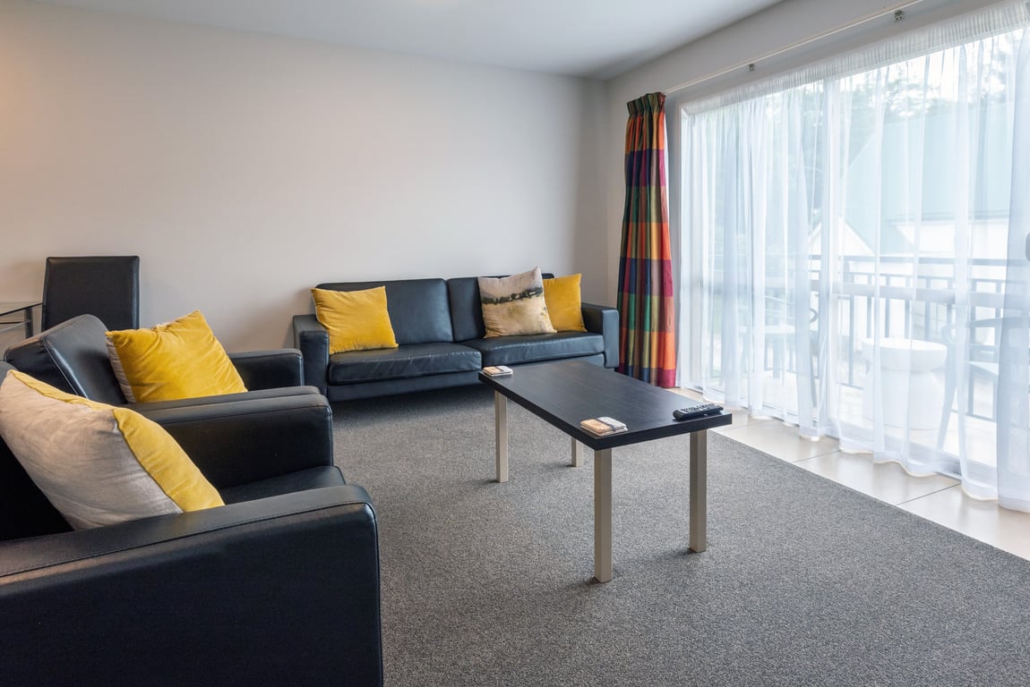 Upper Level 2 Bedroom King