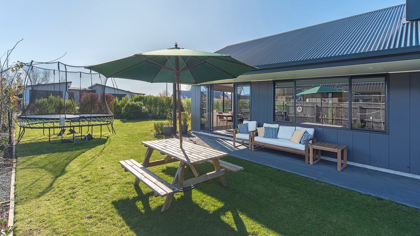 Modern Mapua Holiday Home